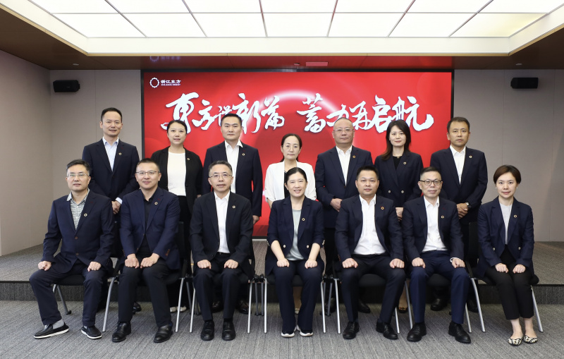 東(dong) 方譜新篇 蓄力再起航  betway综合在线圓滿完成董監事會(hui) 換屆 合照.PNG