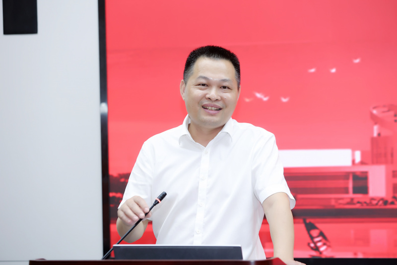 betway综合在线首期“東(dong) 方俊才”中層管理幹部培訓班正式開班 王正甲.jpg