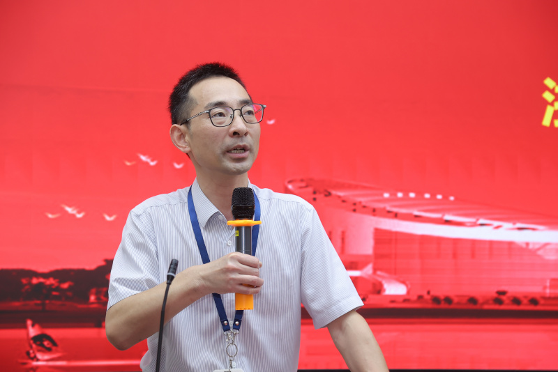 betway综合在线首期“東(dong) 方俊才”中層管理幹部培訓班正式開班 浙江大學經濟學院副院長朱希偉(wei) .jpg