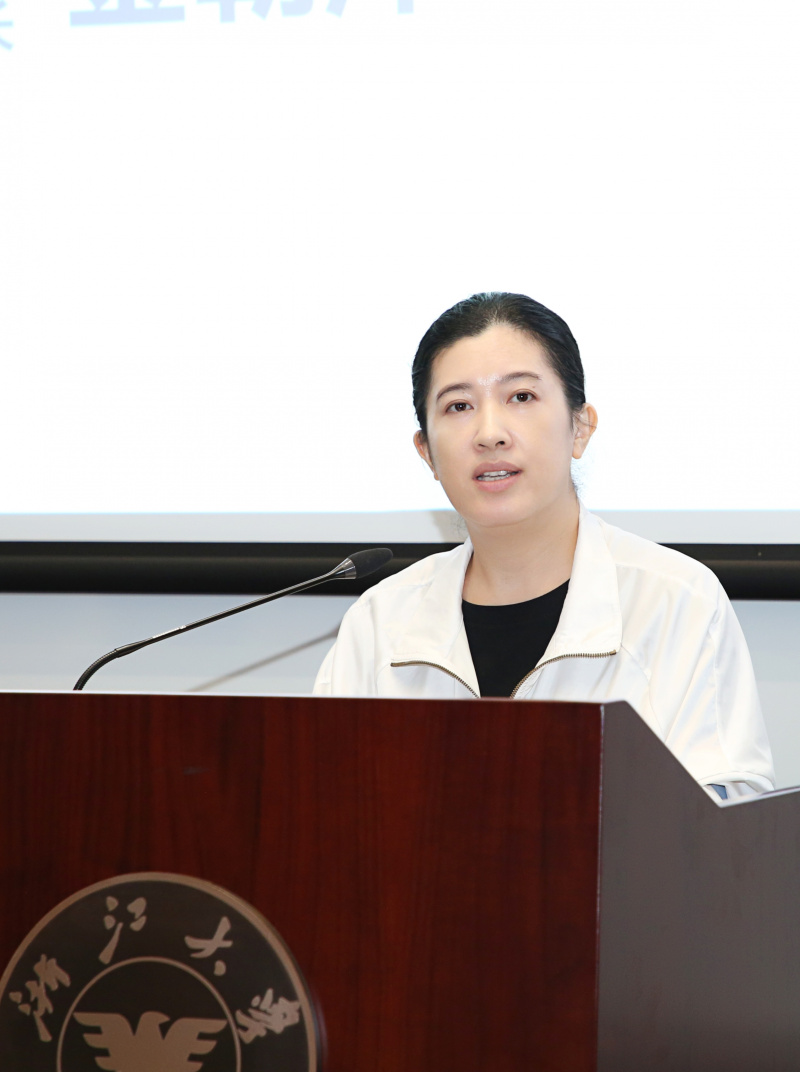 首期東(dong) 方優(you) 才青年骨幹培訓班 金朝萍致辭.jpg